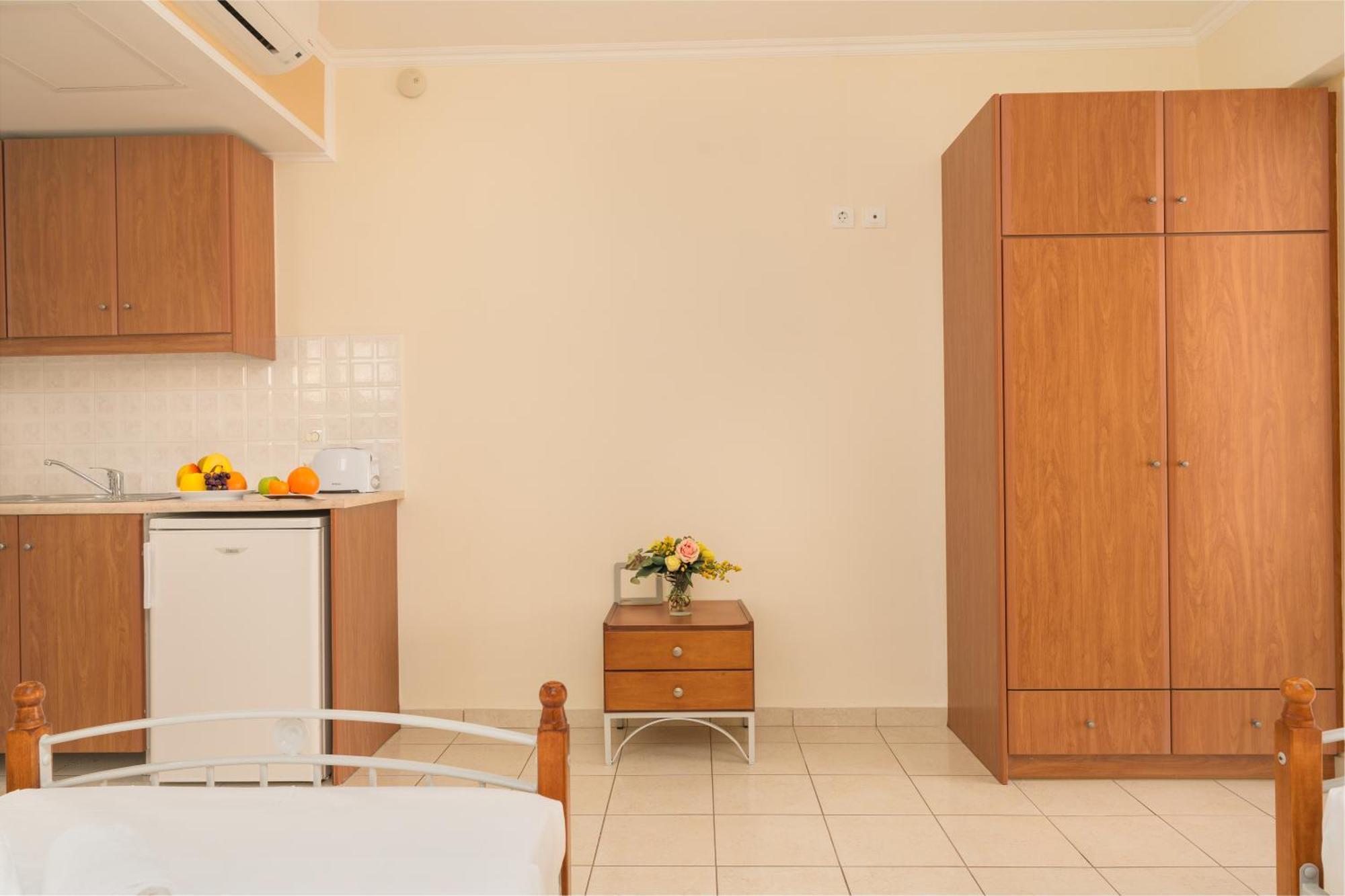 Manousis Aparthotel Τσιλιβί Εξωτερικό φωτογραφία