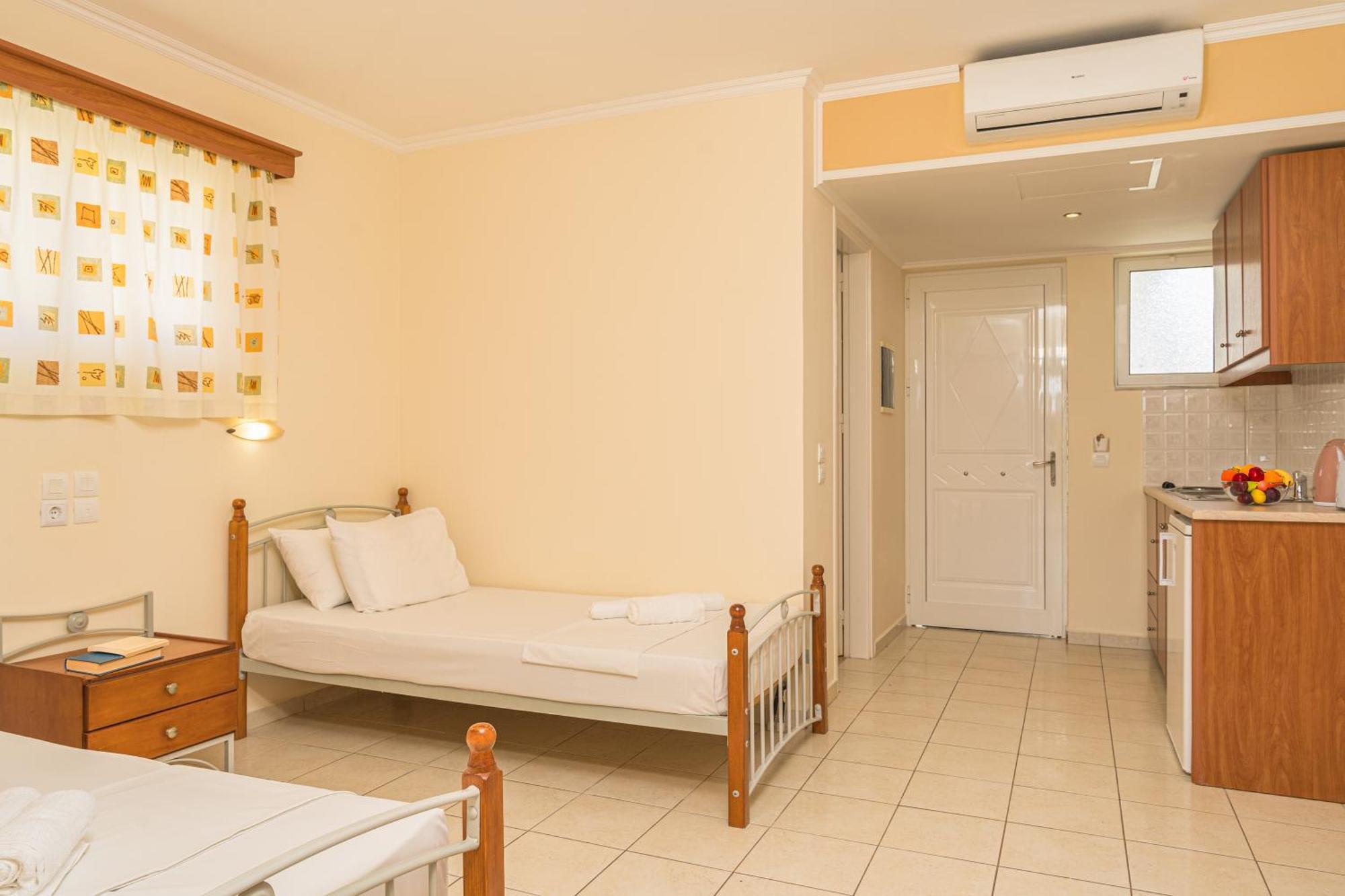 Manousis Aparthotel Τσιλιβί Εξωτερικό φωτογραφία