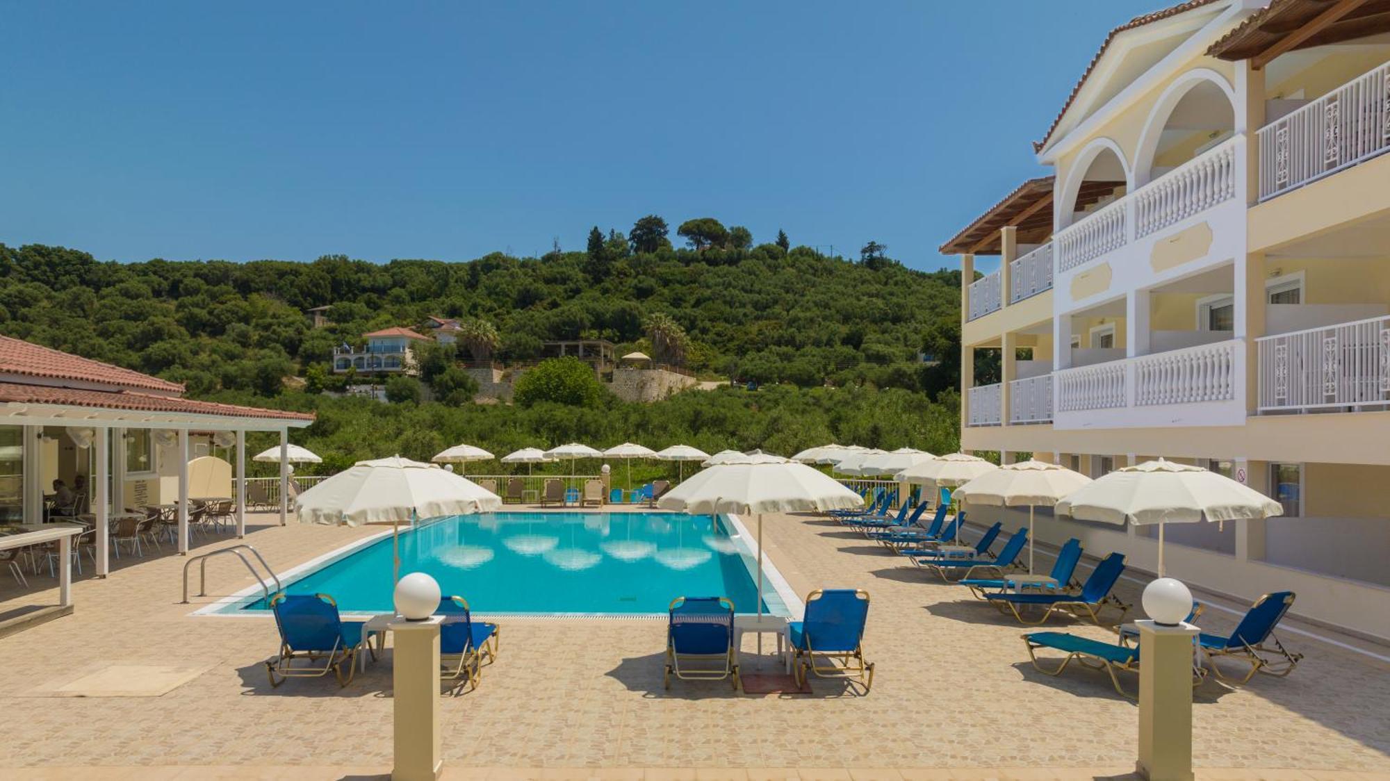 Manousis Aparthotel Τσιλιβί Εξωτερικό φωτογραφία