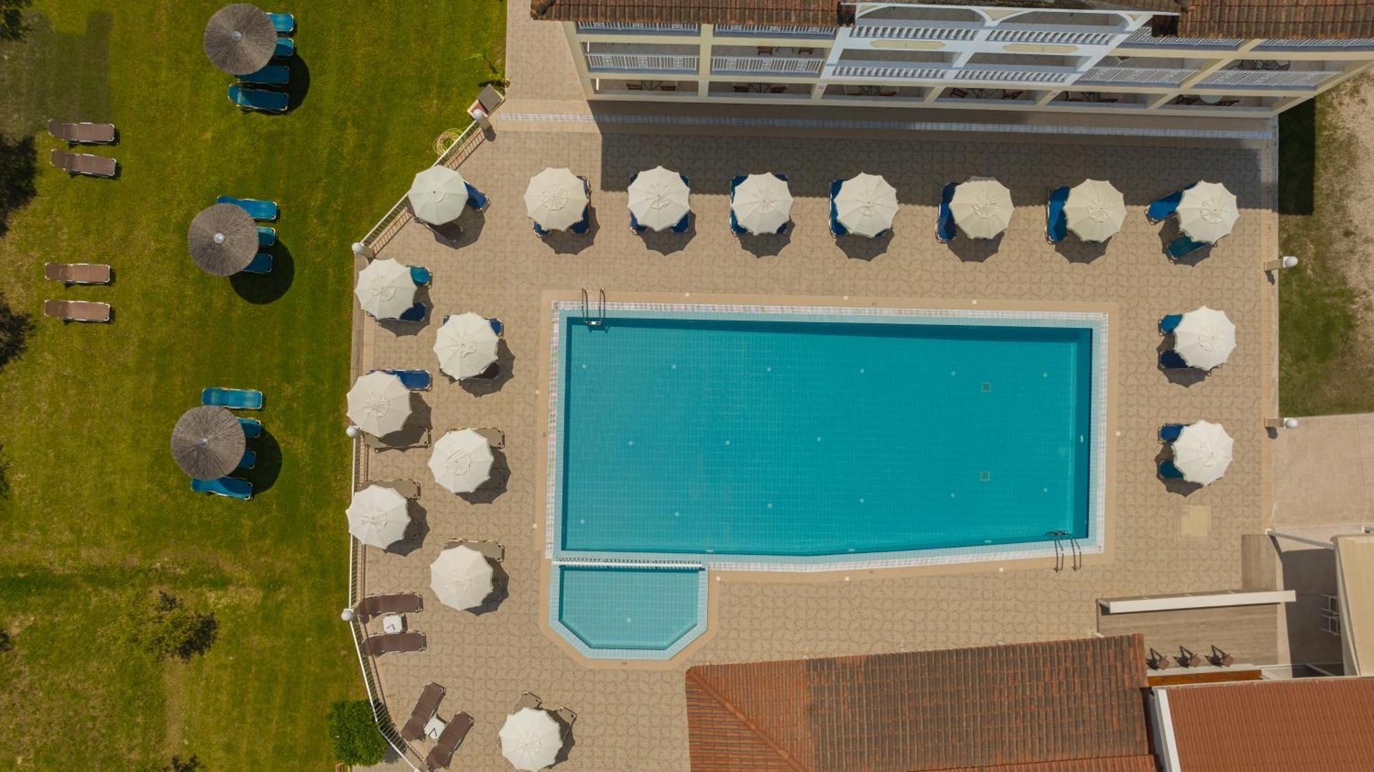 Manousis Aparthotel Τσιλιβί Εξωτερικό φωτογραφία
