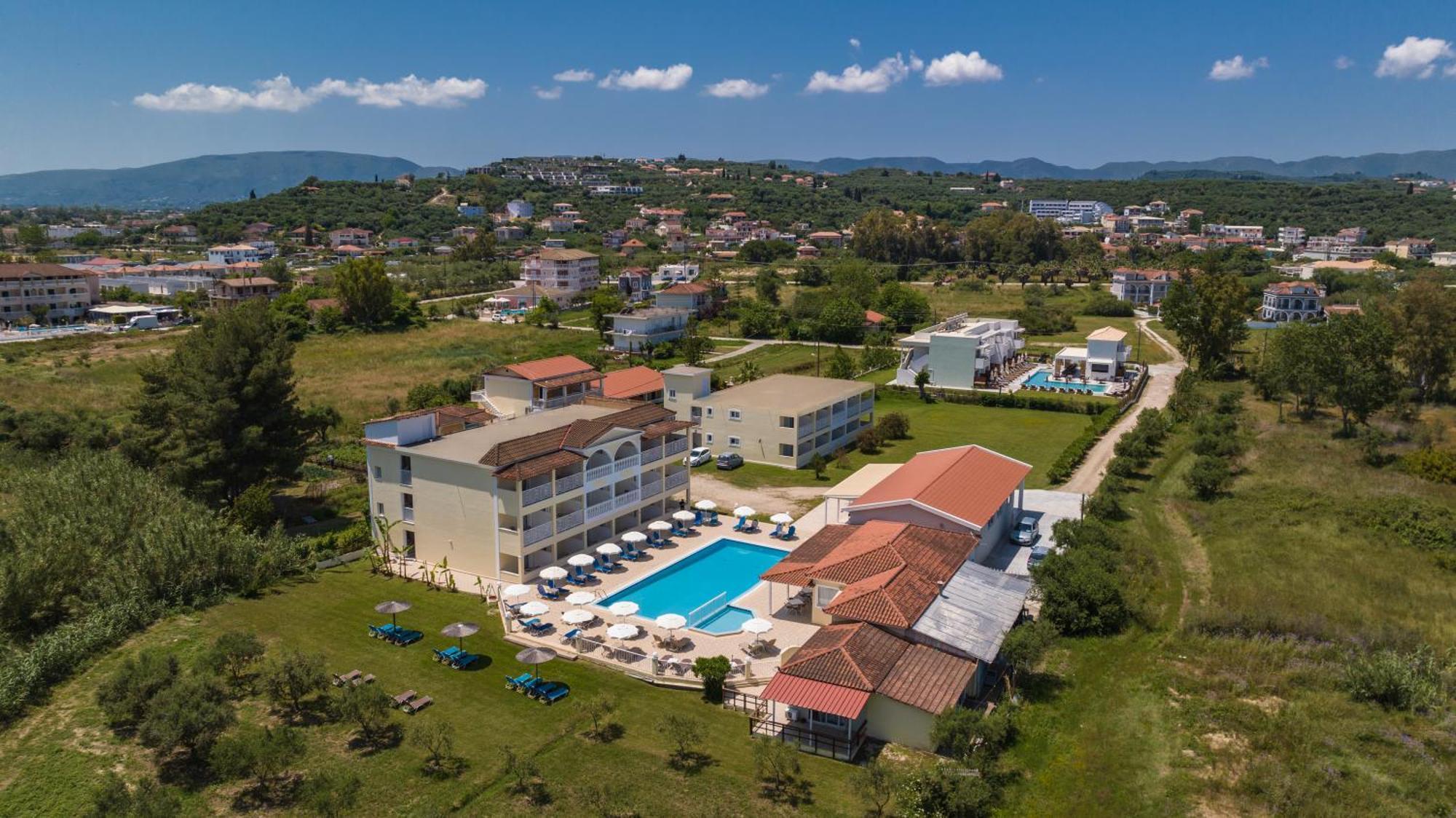 Manousis Aparthotel Τσιλιβί Εξωτερικό φωτογραφία